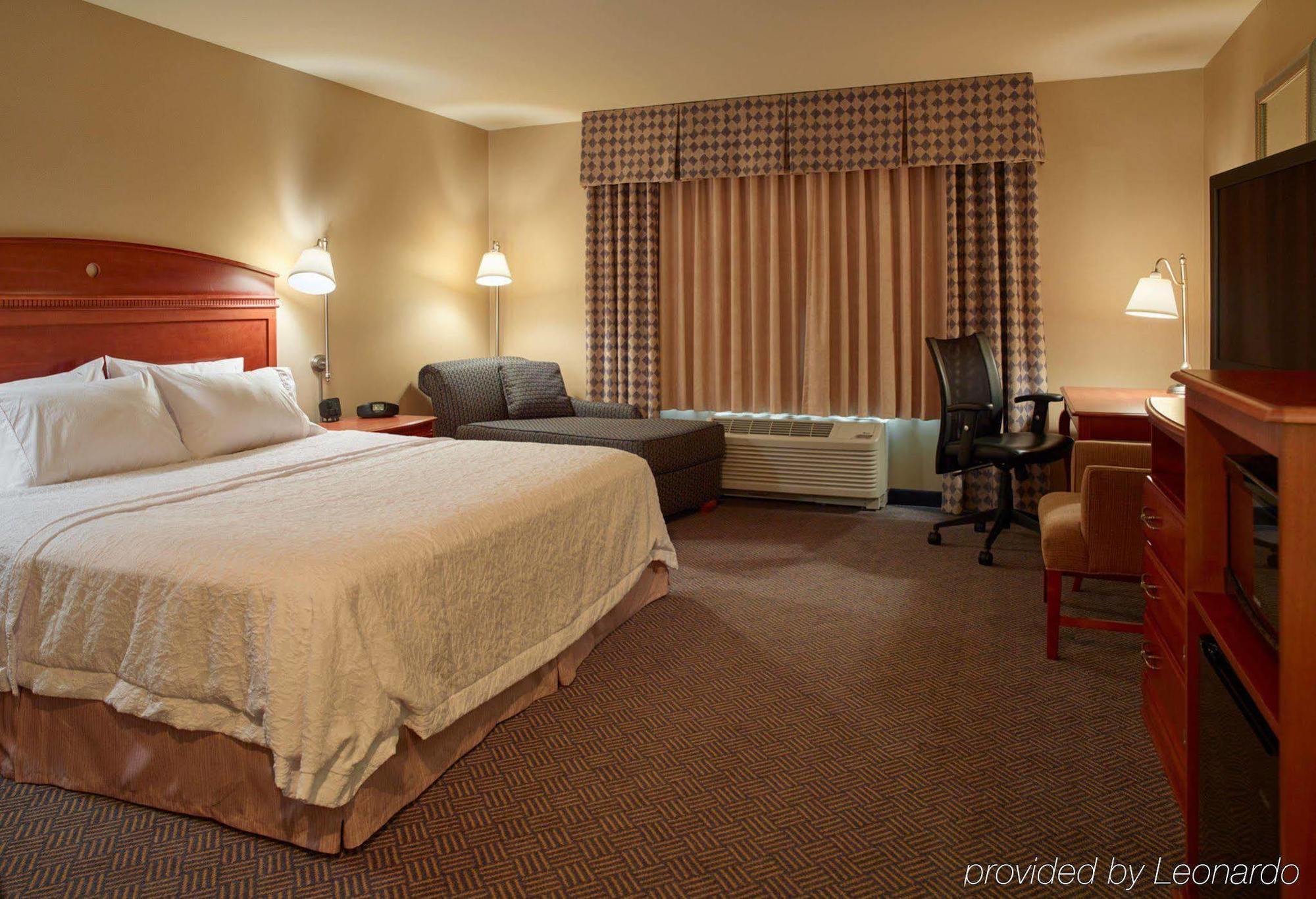 Hotel Hampton &